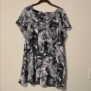 Cocomo Black and White Leaf Print Tunic